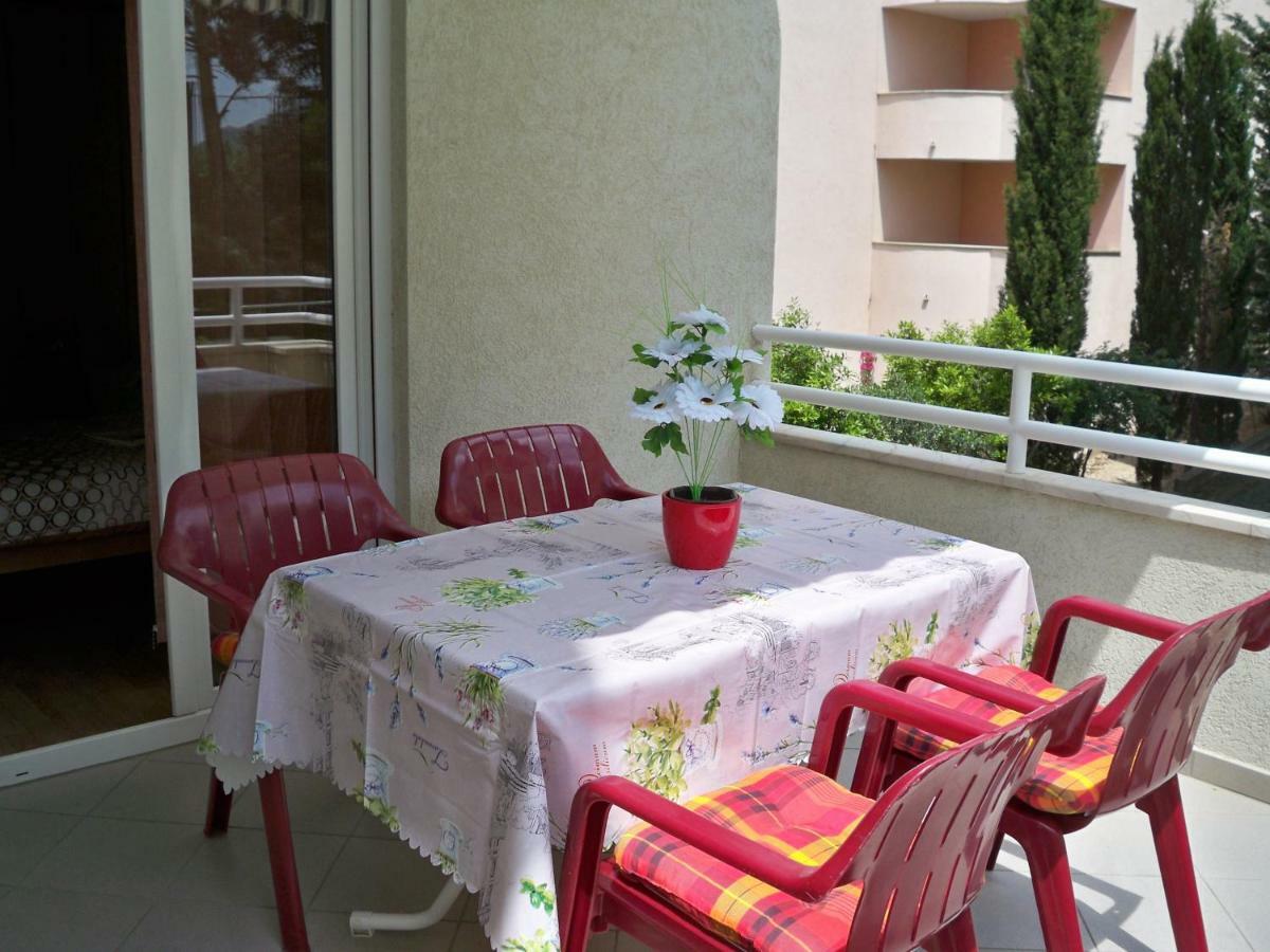 Apartmani Perkovic Baška Voda エクステリア 写真