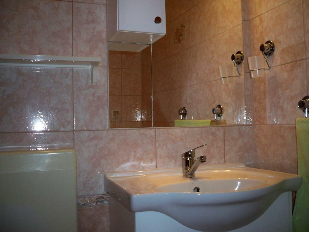 Apartmani Perkovic Baška Voda エクステリア 写真