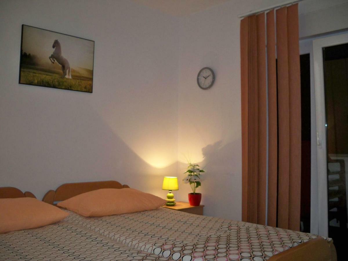 Apartmani Perkovic Baška Voda エクステリア 写真